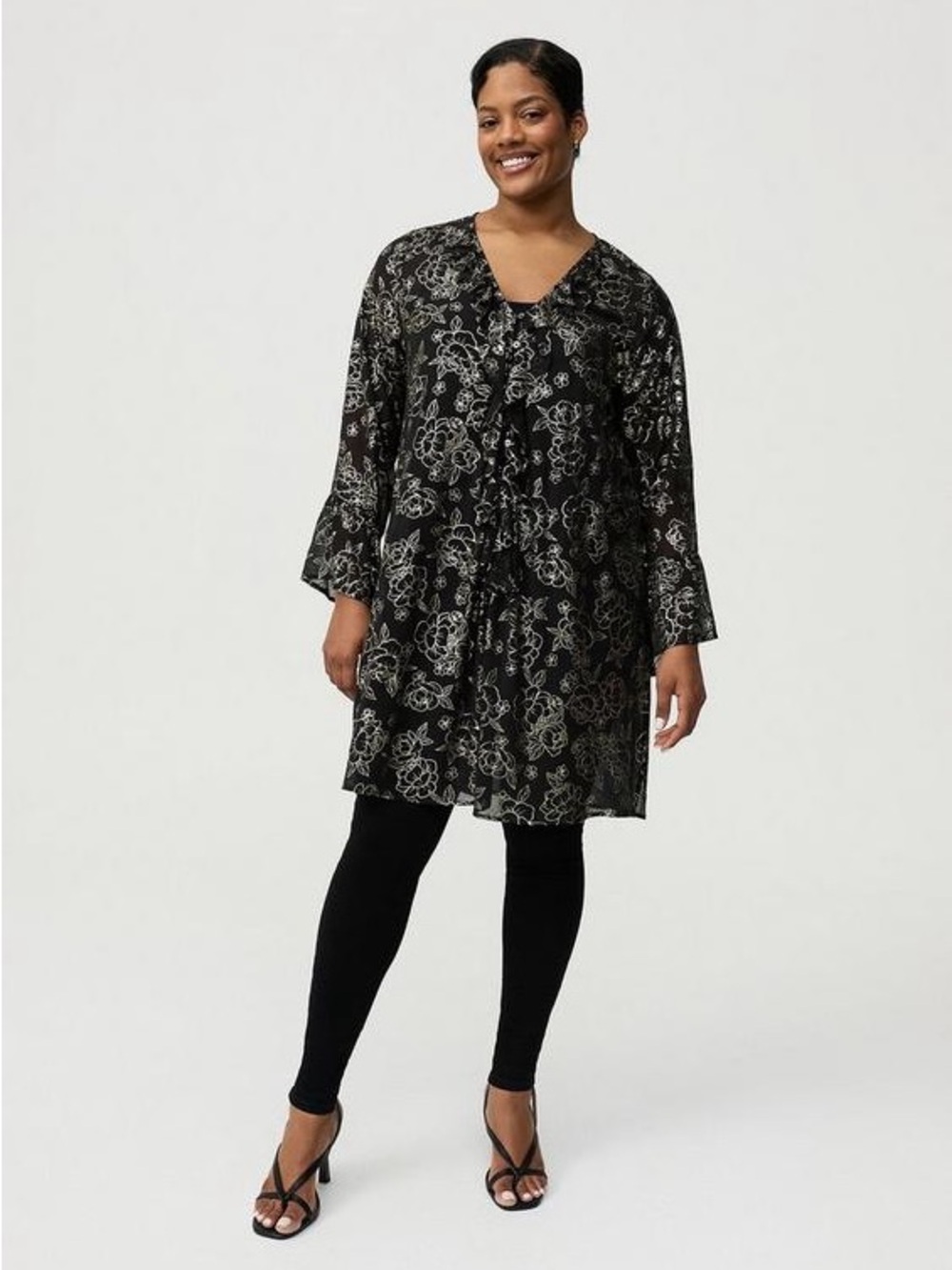 Torrid 0X v-neck ruffle tunic black gold NWT